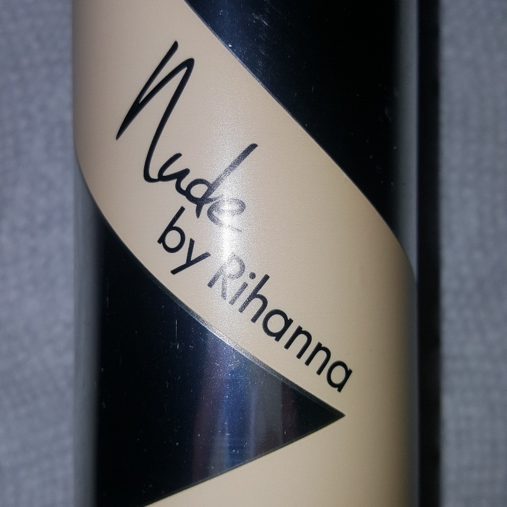 Rihanna Nude bodyspray